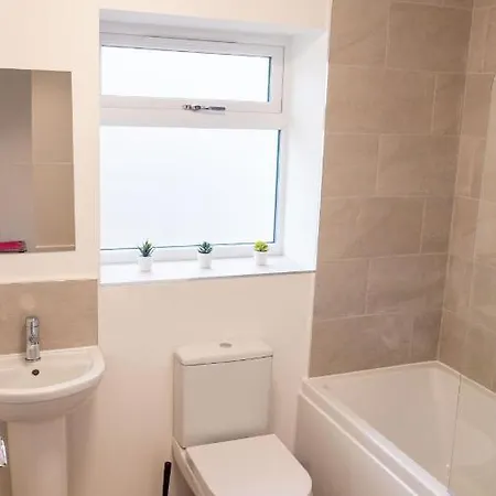 Апартаменты Didcot- Private Flat With Garden & Parking 03 Экстерьер фото